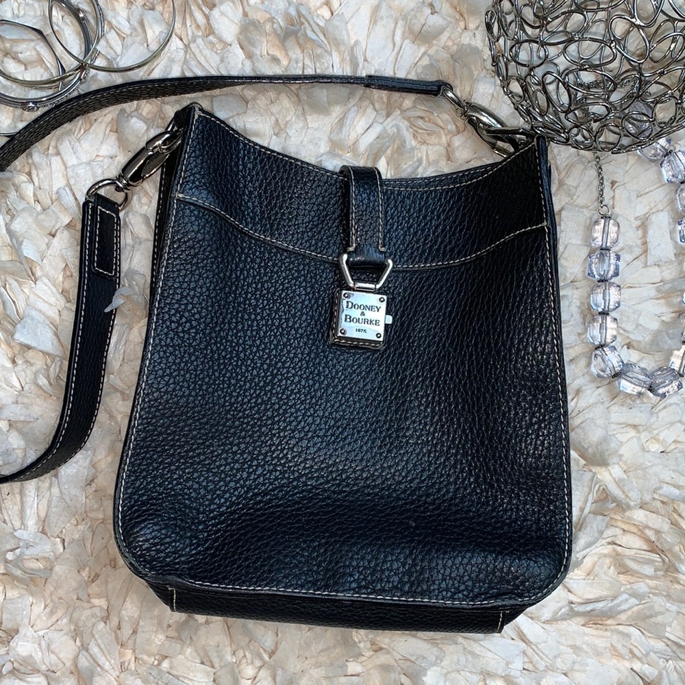 Dooney & Burke Bag‎